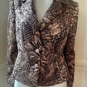 Carmen Marc Valvo Elegant Burgundy and Gold Patterned Blazer in size 10